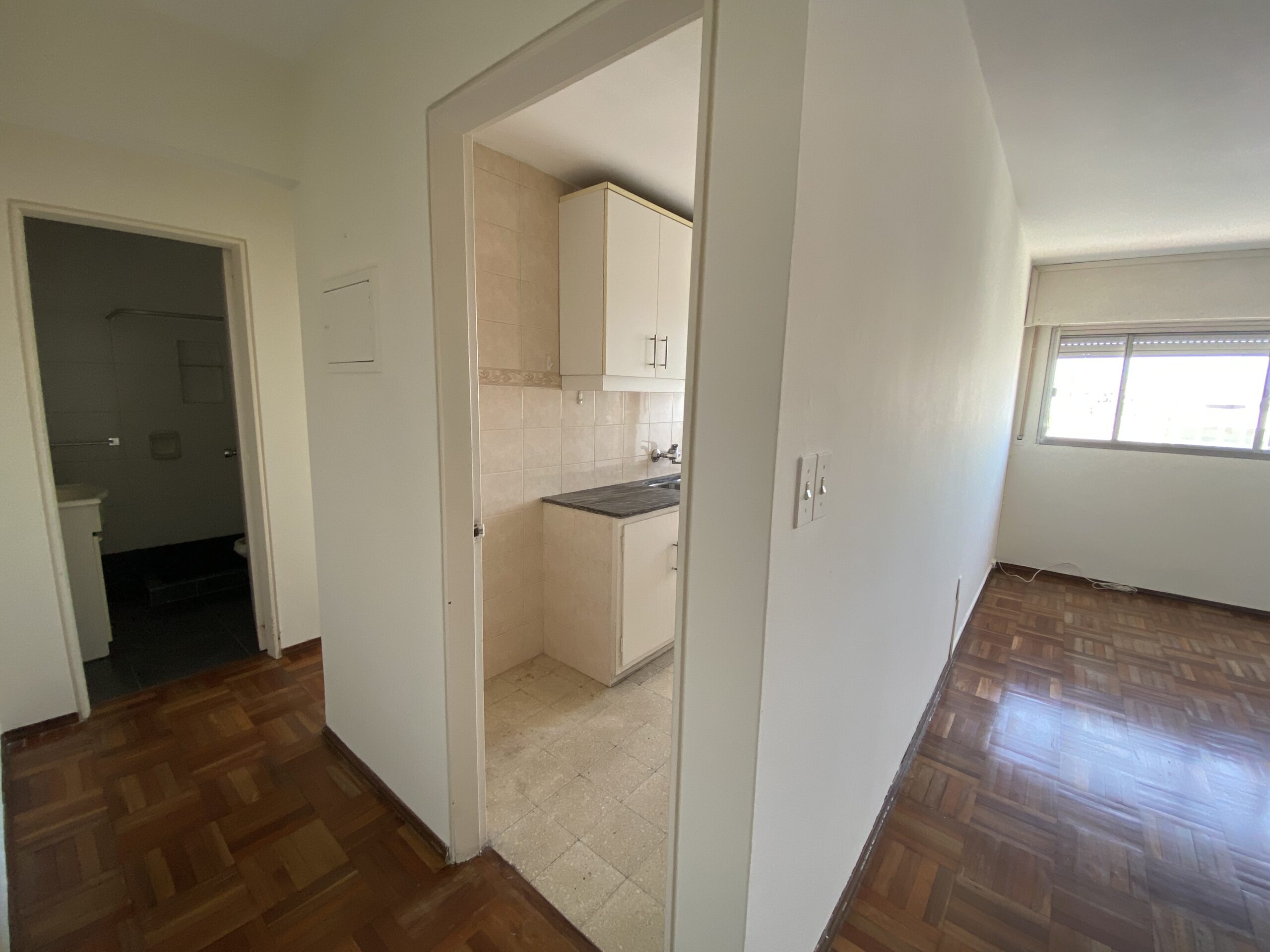 C3C3CAF3-0503-41CB-AB9D-6ADB858D49F3